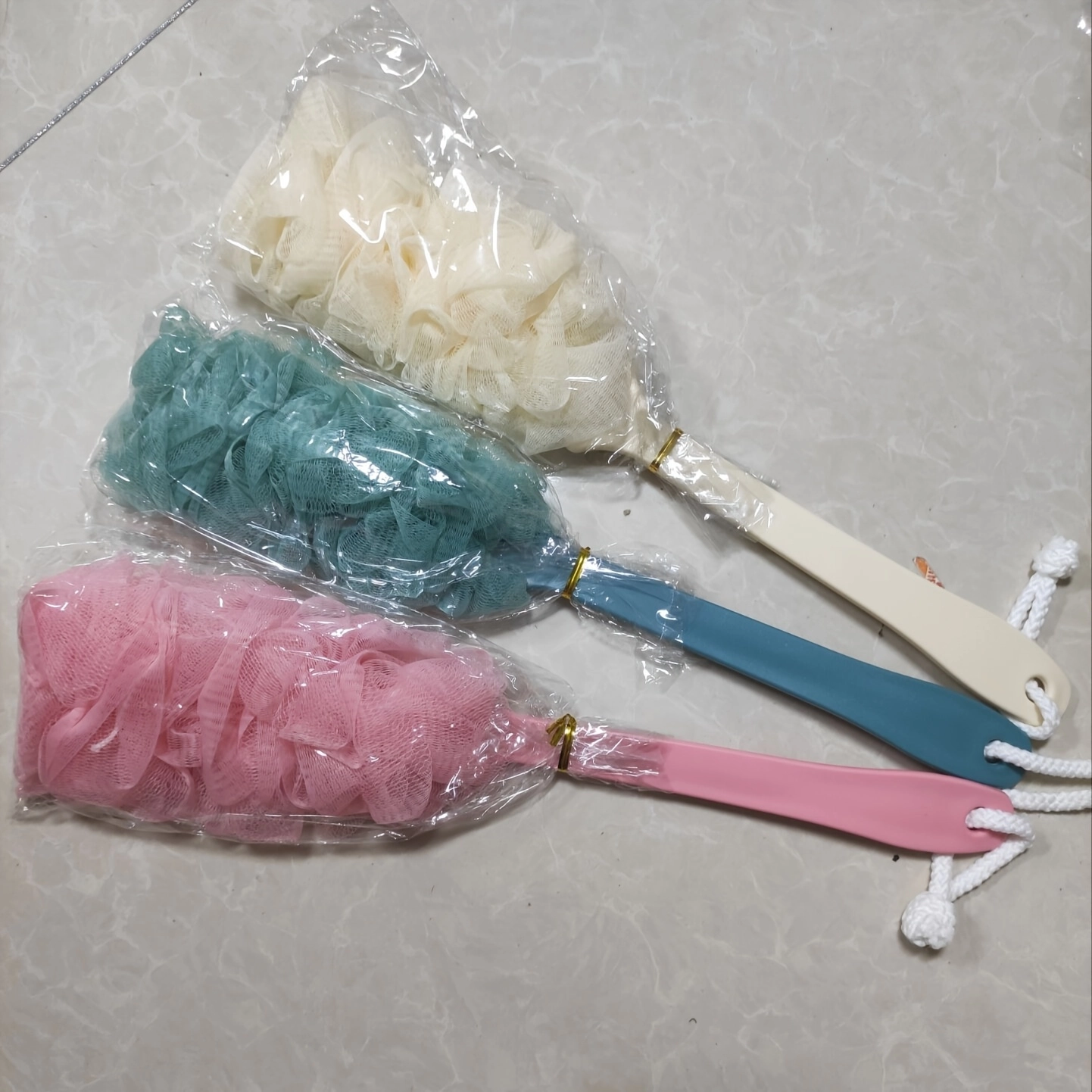Long Handle Foaming Bath Scrubber Set - Image 3