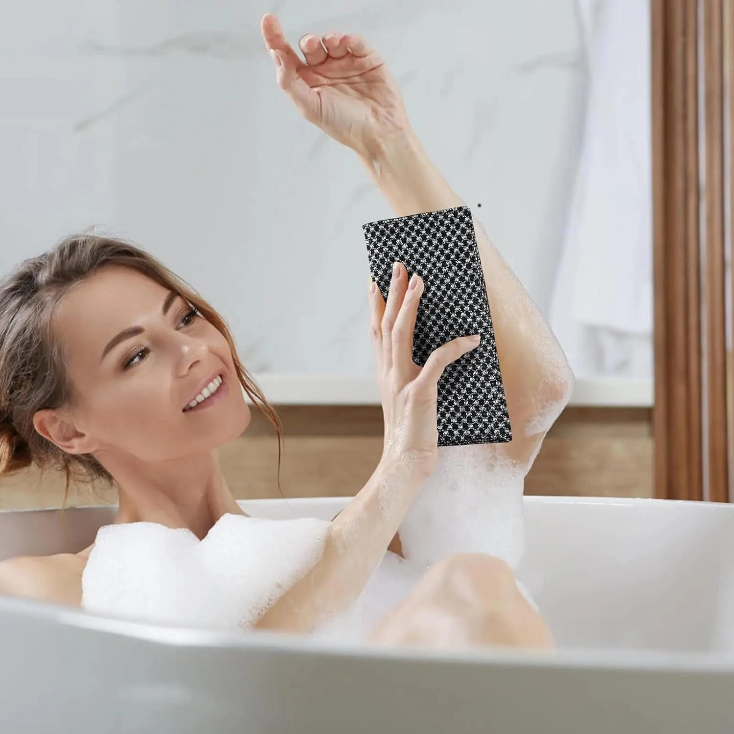 Double-Sided Exfoliating Shower Towel - Image 3
